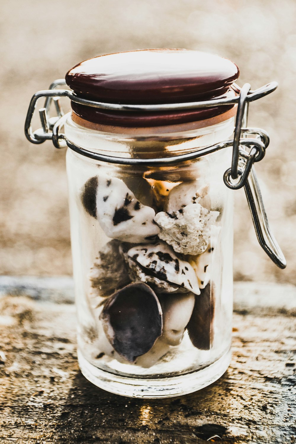 closeup photo of clear air tight mason jar