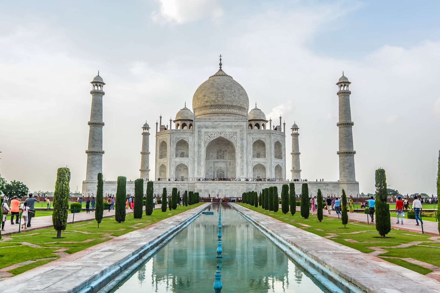 Taj Mahal is a world-famous mausoleum located in Agra, in the northern state of Uttar Pradesh