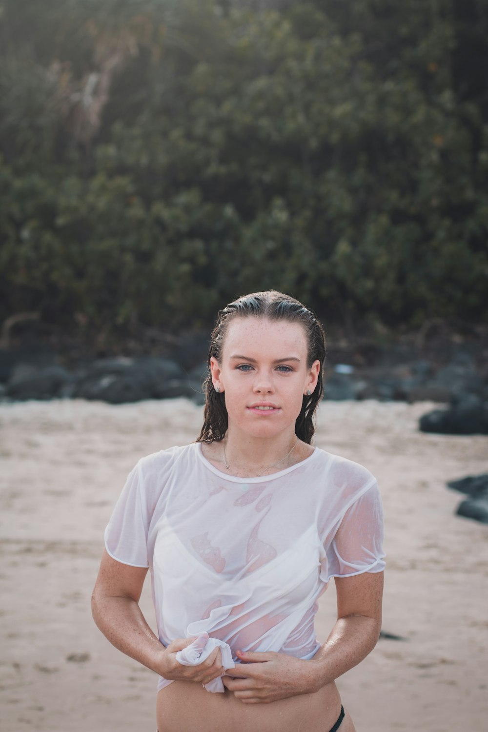 woman wearing whiteshirt