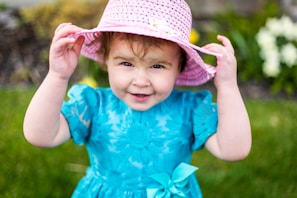 shallow focus photography of girl