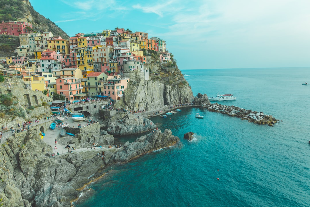 travelers stories about Cliff in Manarola, Italy