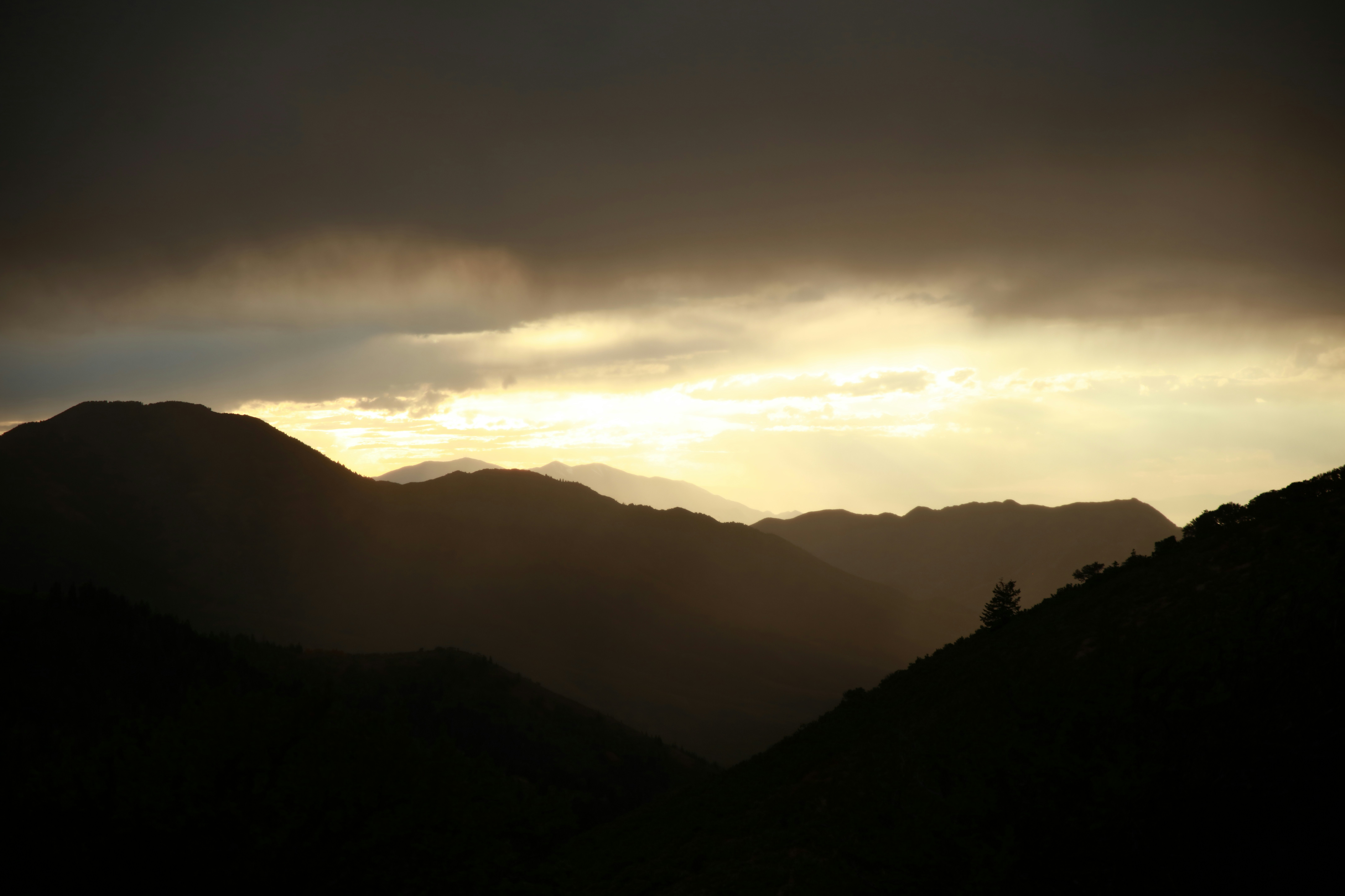 Abstract visuals for Cheese Volcano