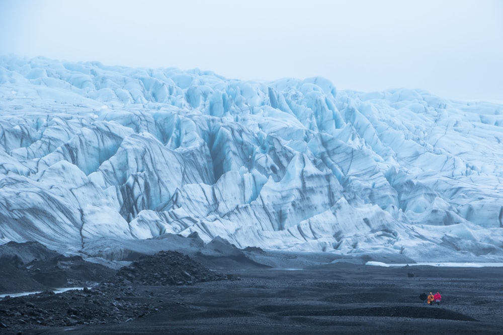 snow capped mountain under white sky during daytime