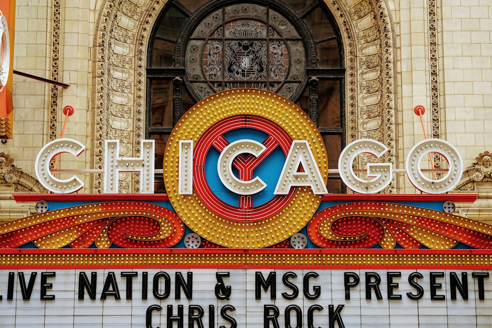 Sony a5100 + Sigma 60mm F2.8 DN Art sample photo. Chicago theater signage photography