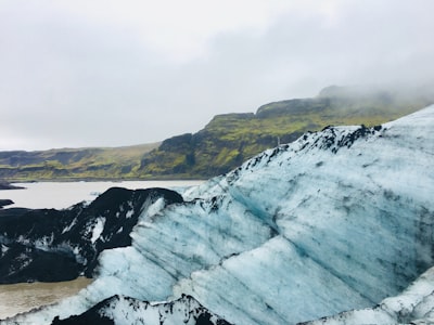 Mountains and Glacier - Desde Glacier, Iceland