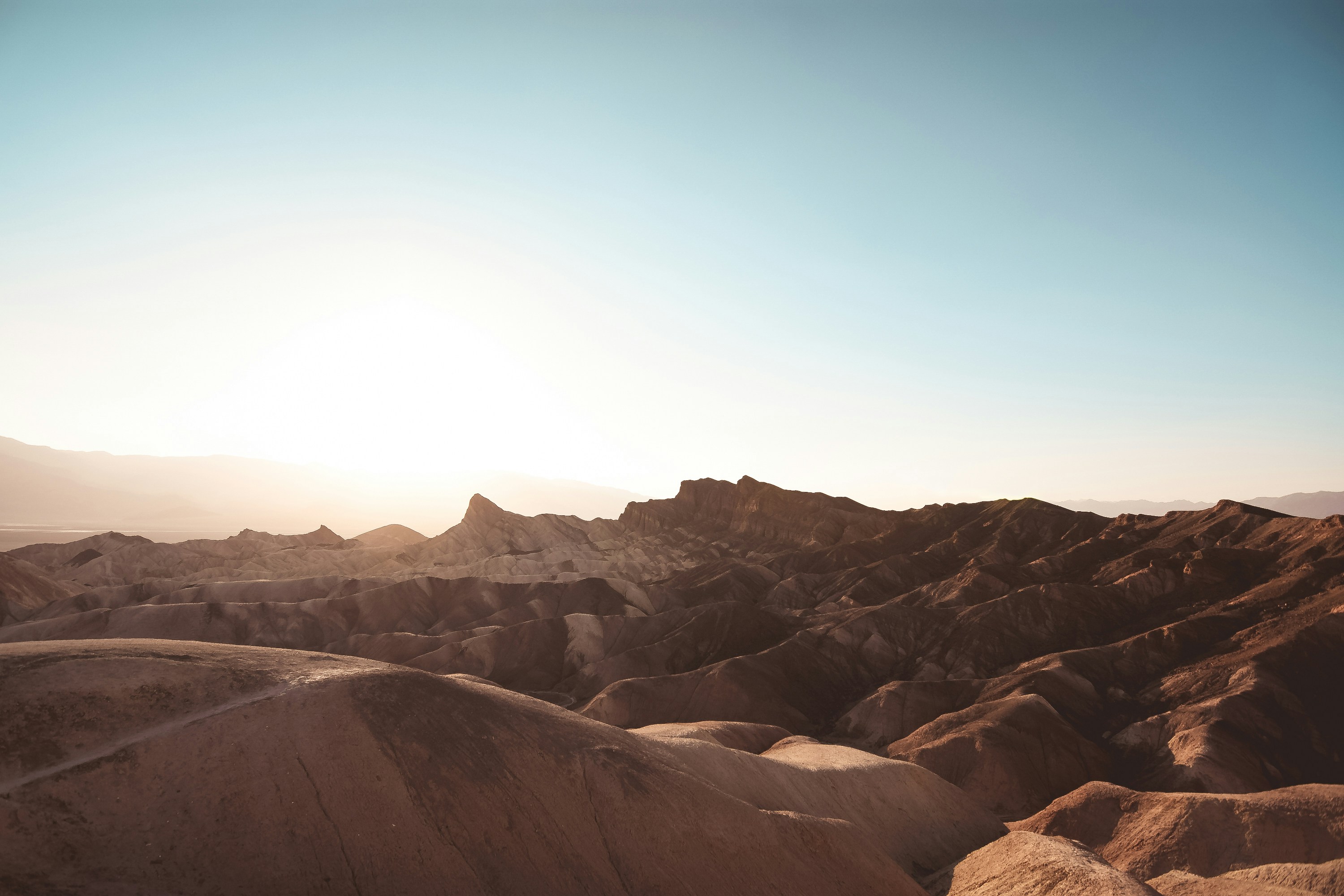valley during day time