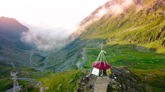 photo of Distretto di Sibiu Hill station near Lake Vidraru