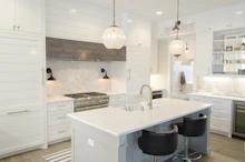 Professionally cleaned kitchen in Terwillegar home