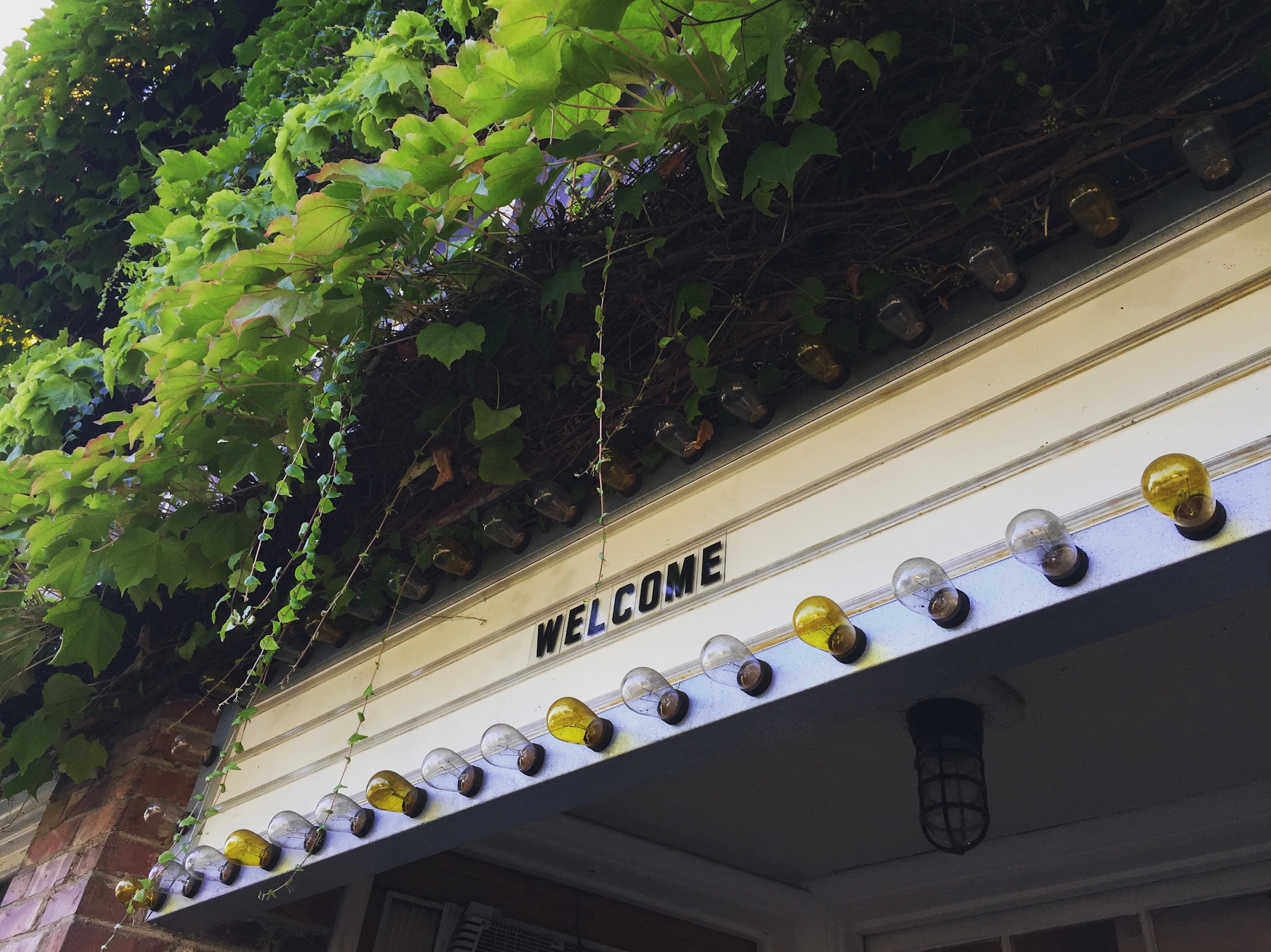 gray computer monitor