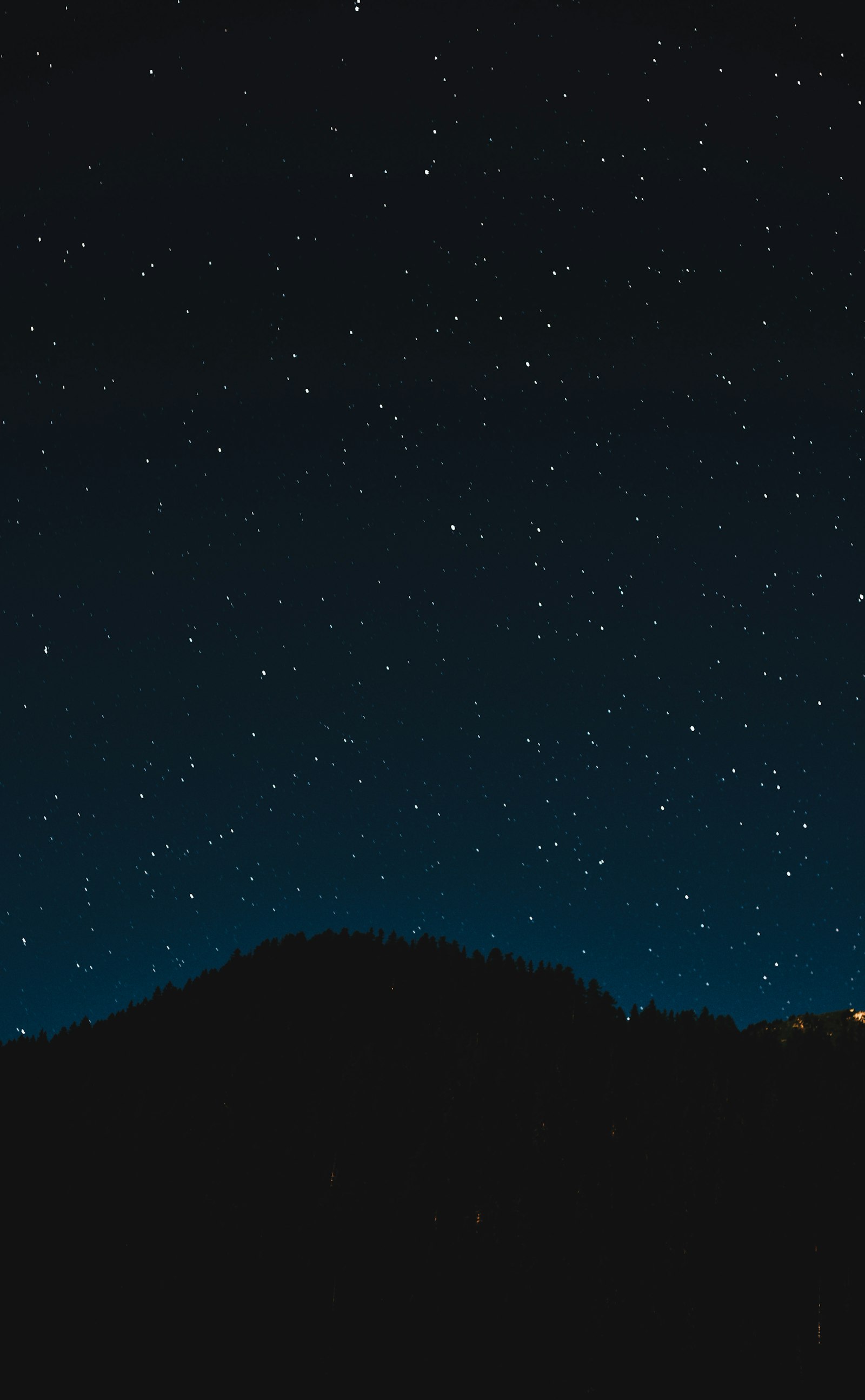 The boundary between waking and dreaming