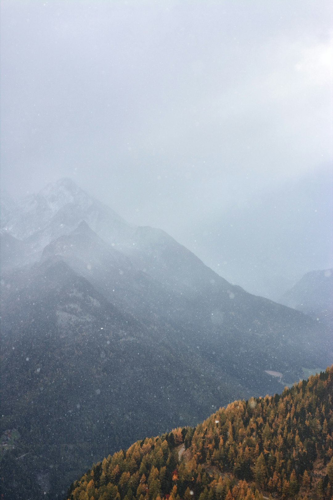 photo of Zillertal Alps Hill station near Gruppo Vedrette di Ries