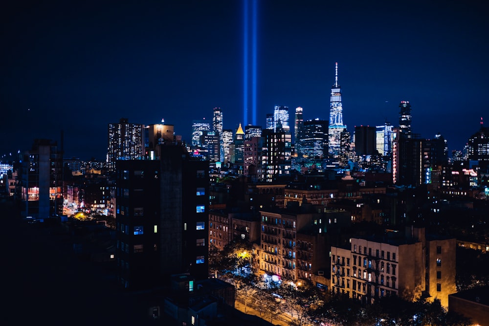 foto de alto ângulo da cidade iluminada