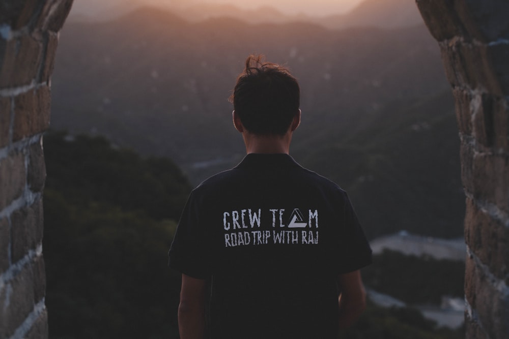 person black Grew Team-printed shirt