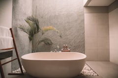 Suite Bonany — baño de piedra