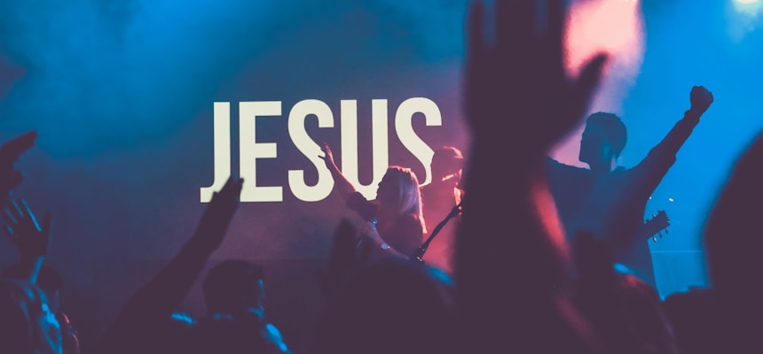 Eight Things Catholics Love About the Name Jesus