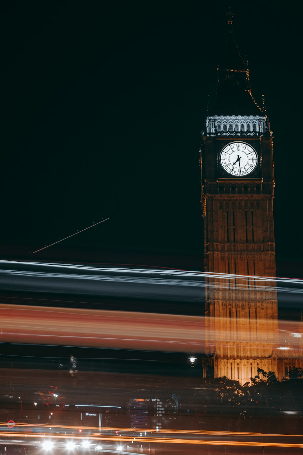 timelapse photography of Elizabeth Tower, London