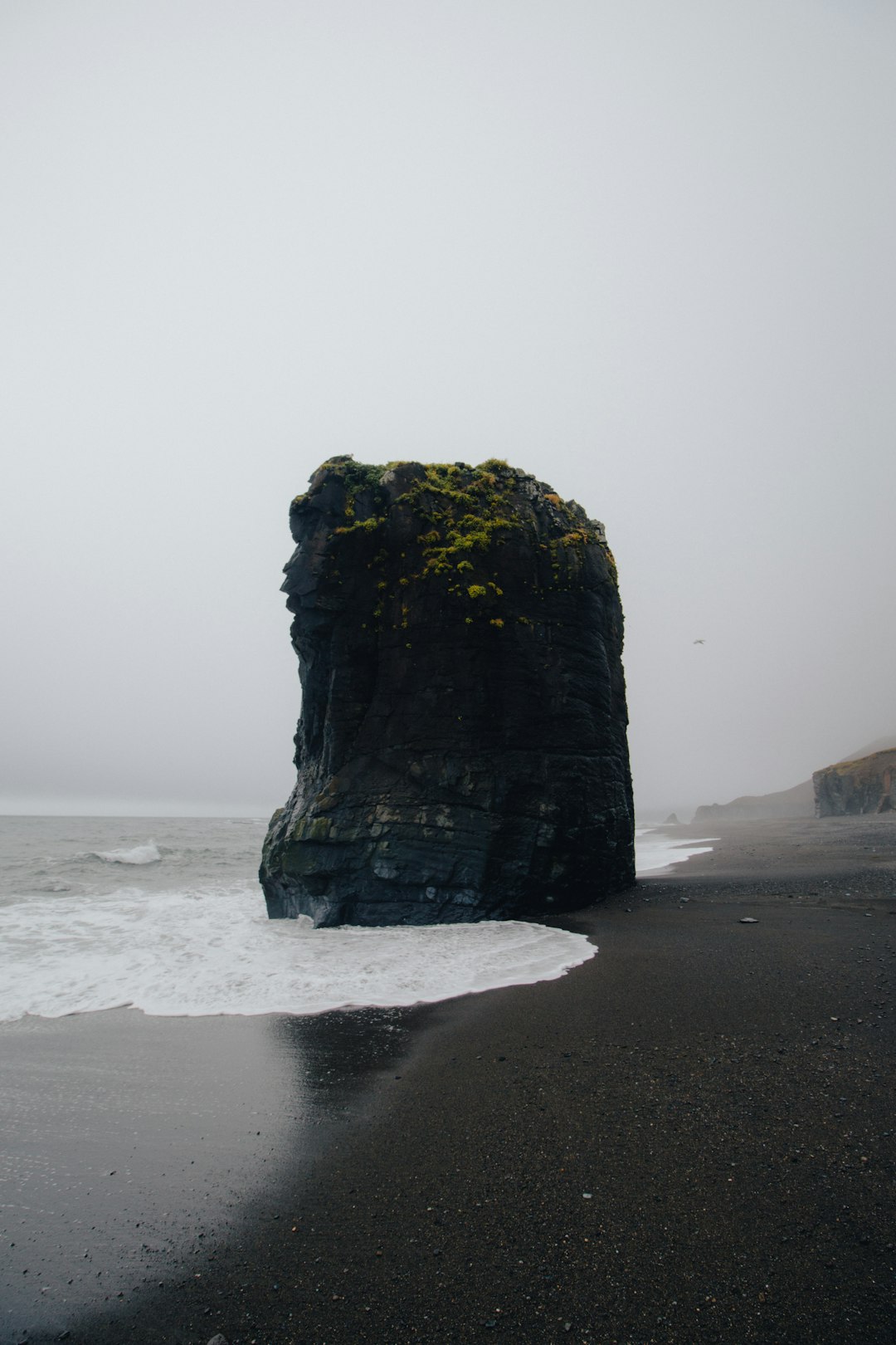 travelers stories about Cliff in Djúpivogur, Iceland