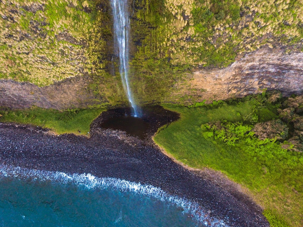 horsetail waterfalls at daytime