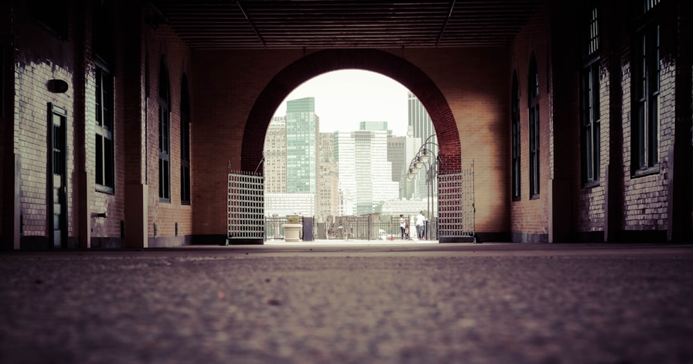 Vista de túnel de un edificio de gran altura