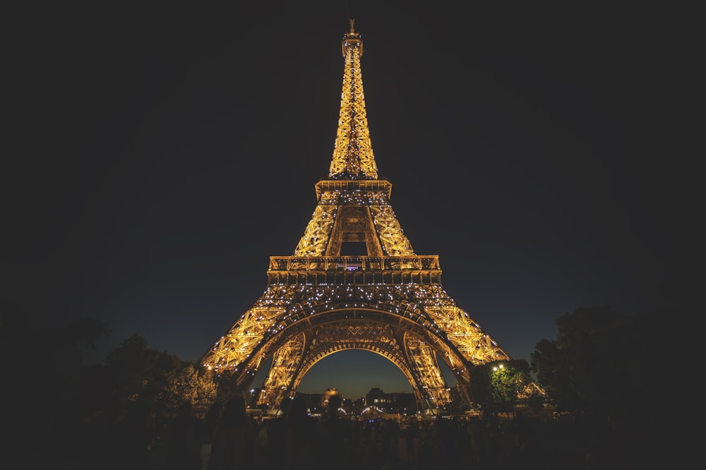 Tour Eiffel pendant la nuit