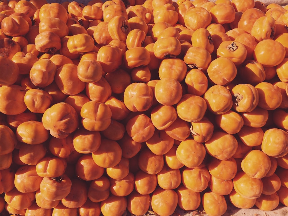 round orange fruits