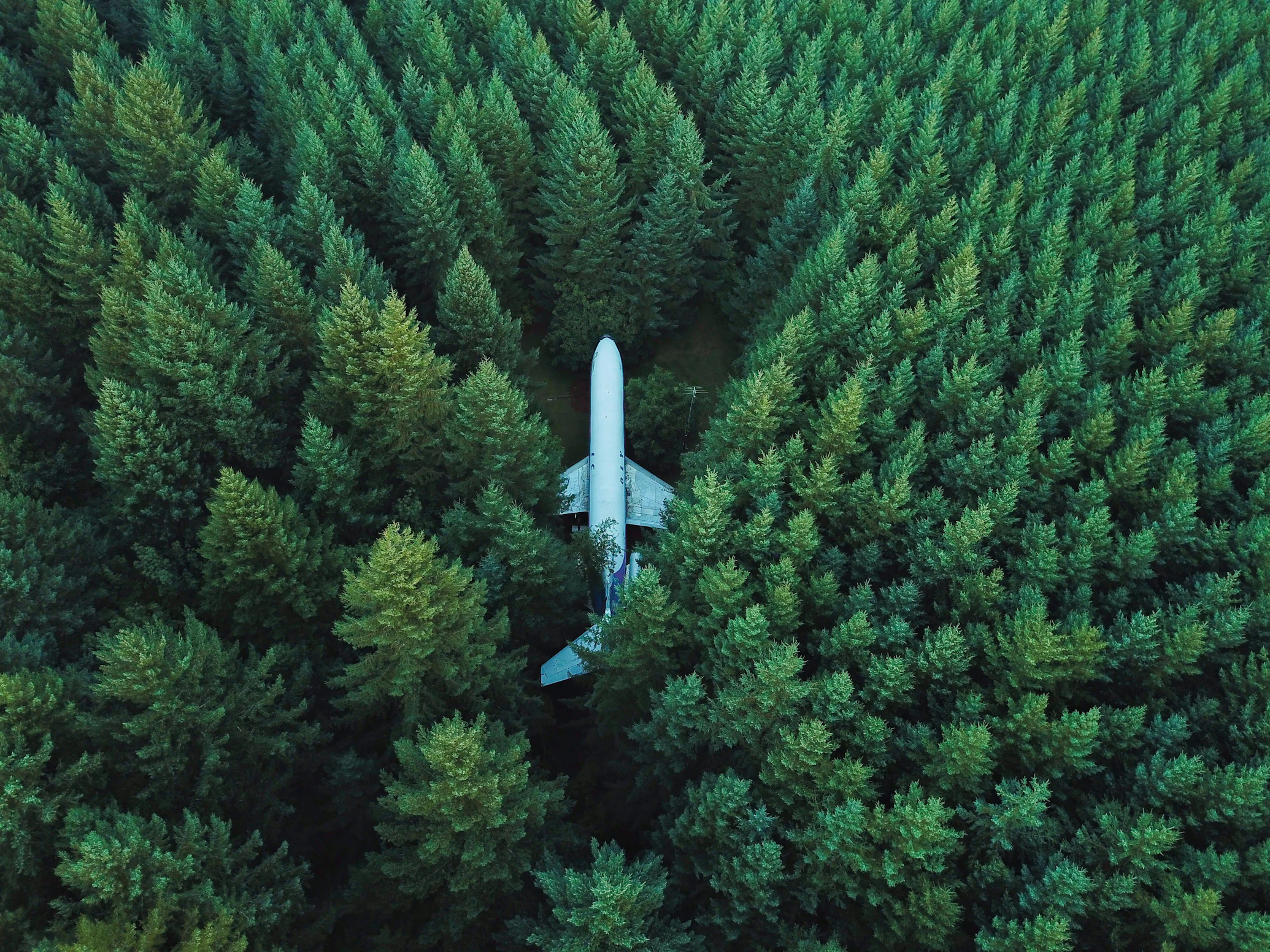 Vue aérienne d'un avion survolant la campagne, accès à Pornichet