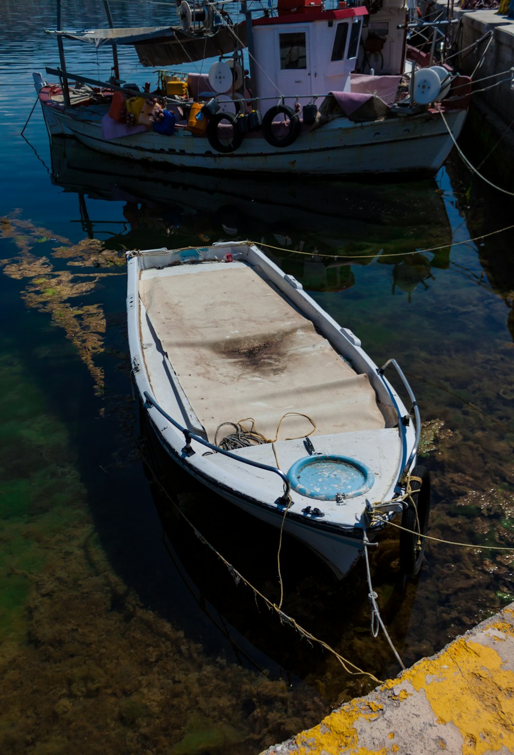 barco de água branca