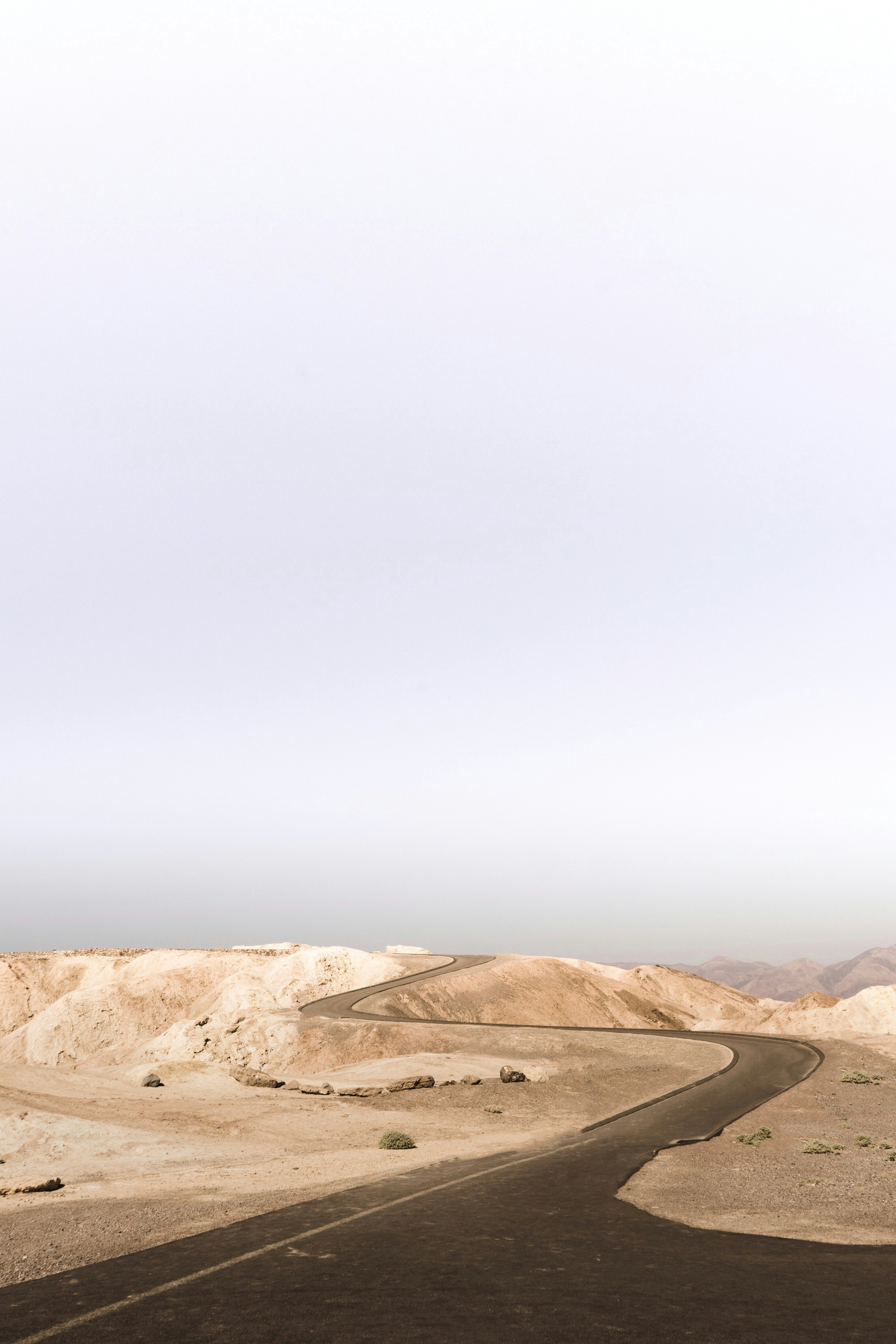 Unsplashの以上の無料の砂漠の写真とストックフォト