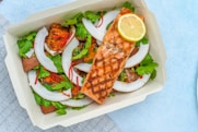 vegetable salad with grilled salmon