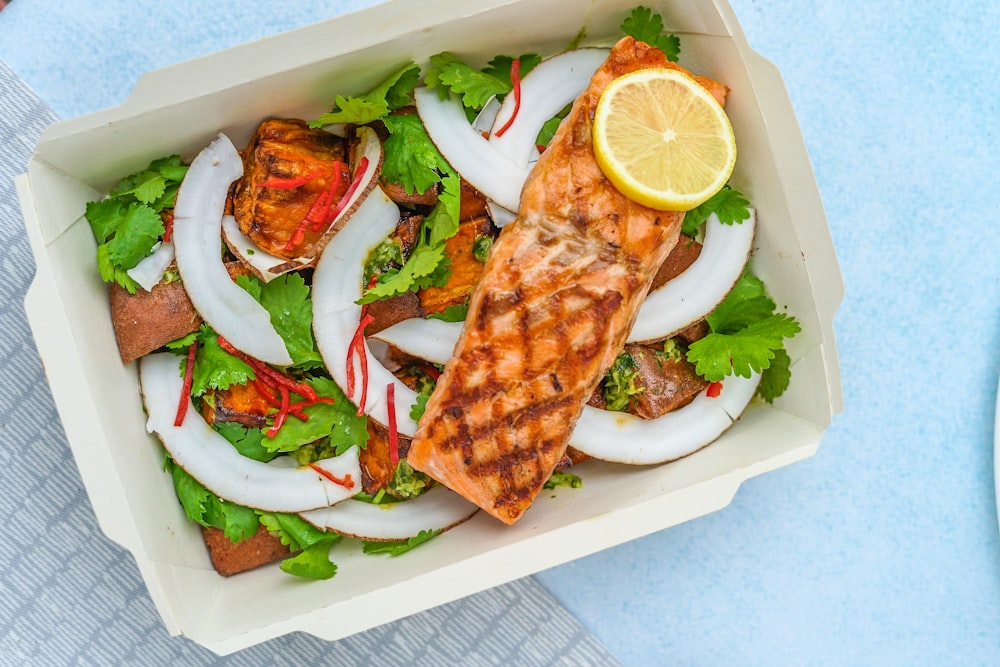 vegetable salad with grilled salmon