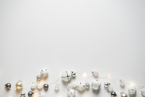 beaded of white string light