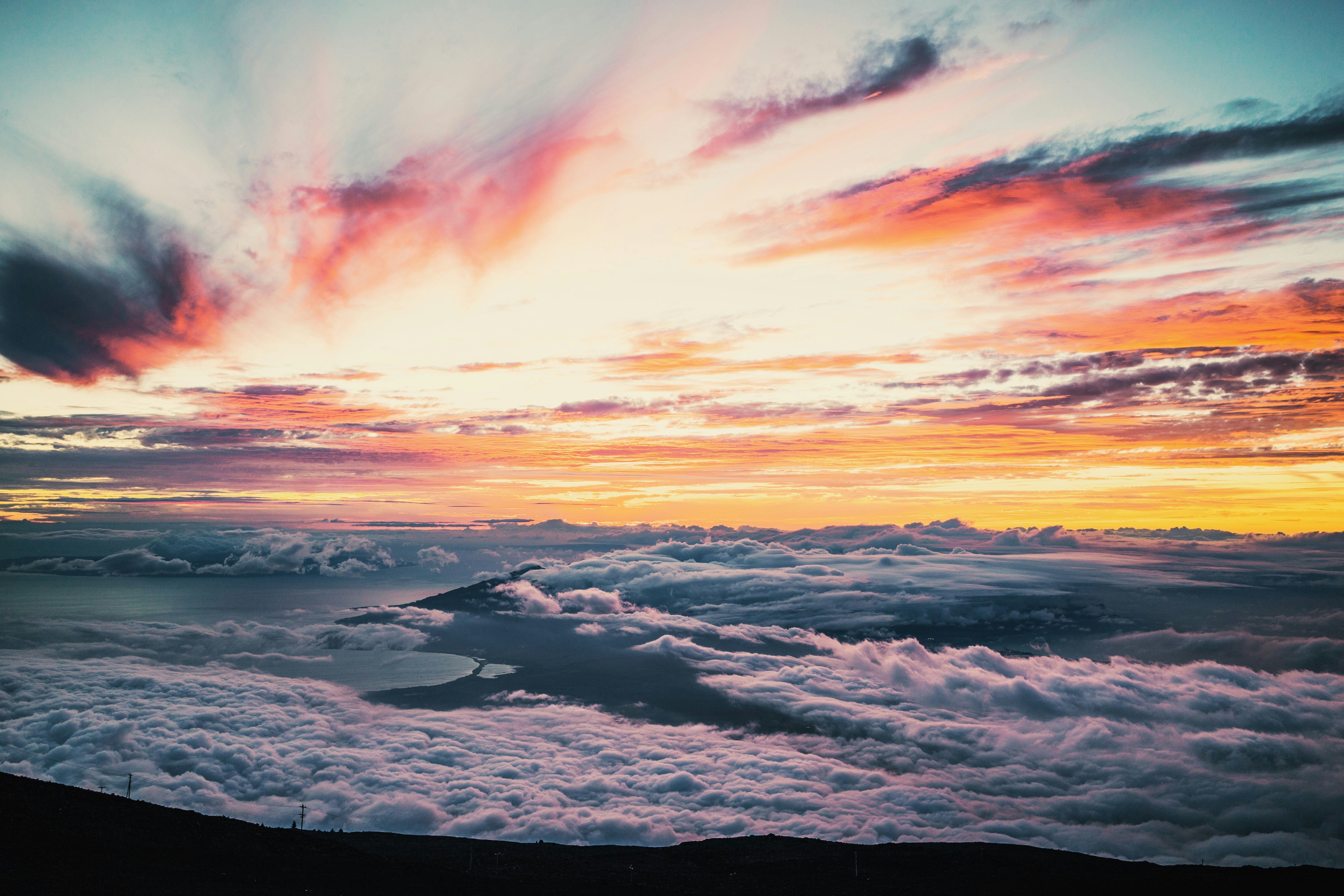 Sunset Above Clouds Pictures Download Free Images On Unsplash