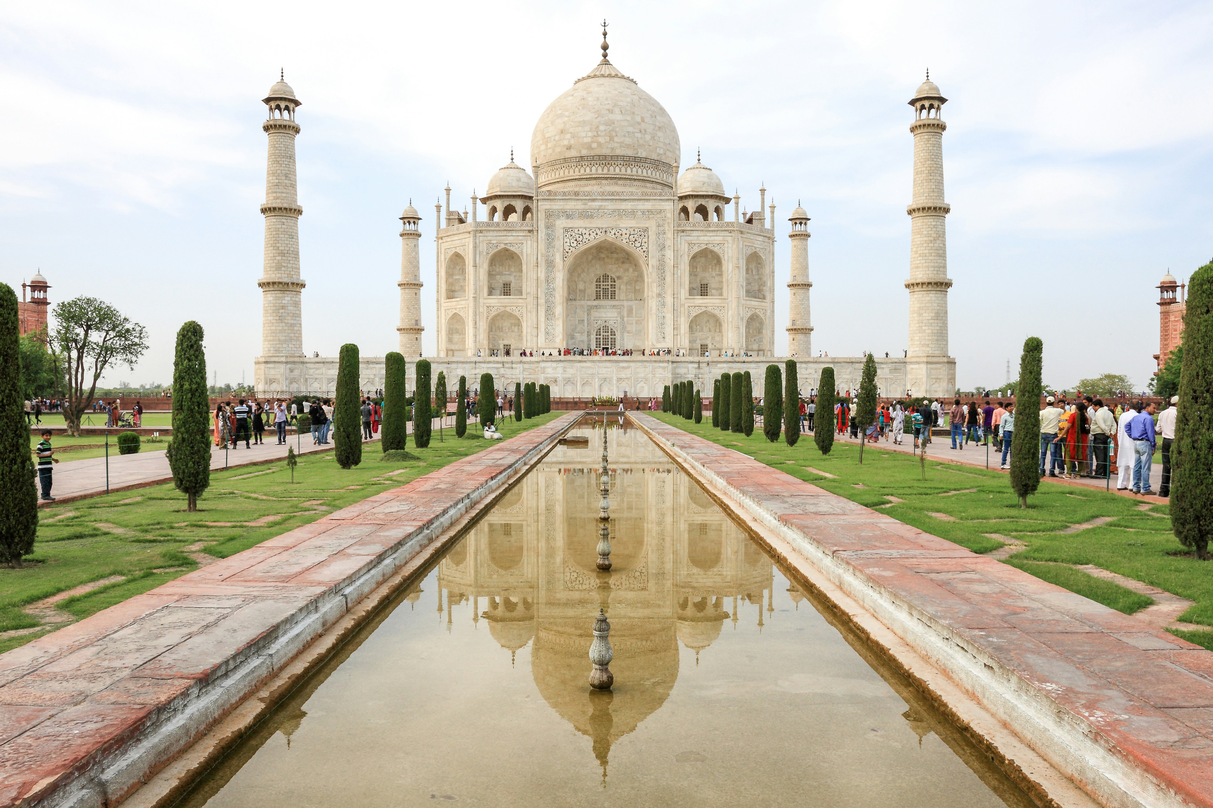 Taj Mahal&amp;#39;s Construction Cost, Height and What&amp;#39;s inside?
