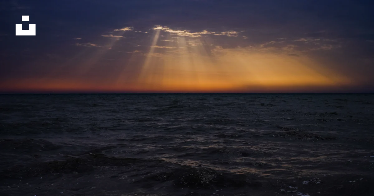 Unsplash Light Rays Sun rays on body of water photo – Free Nature Image on Unsplash