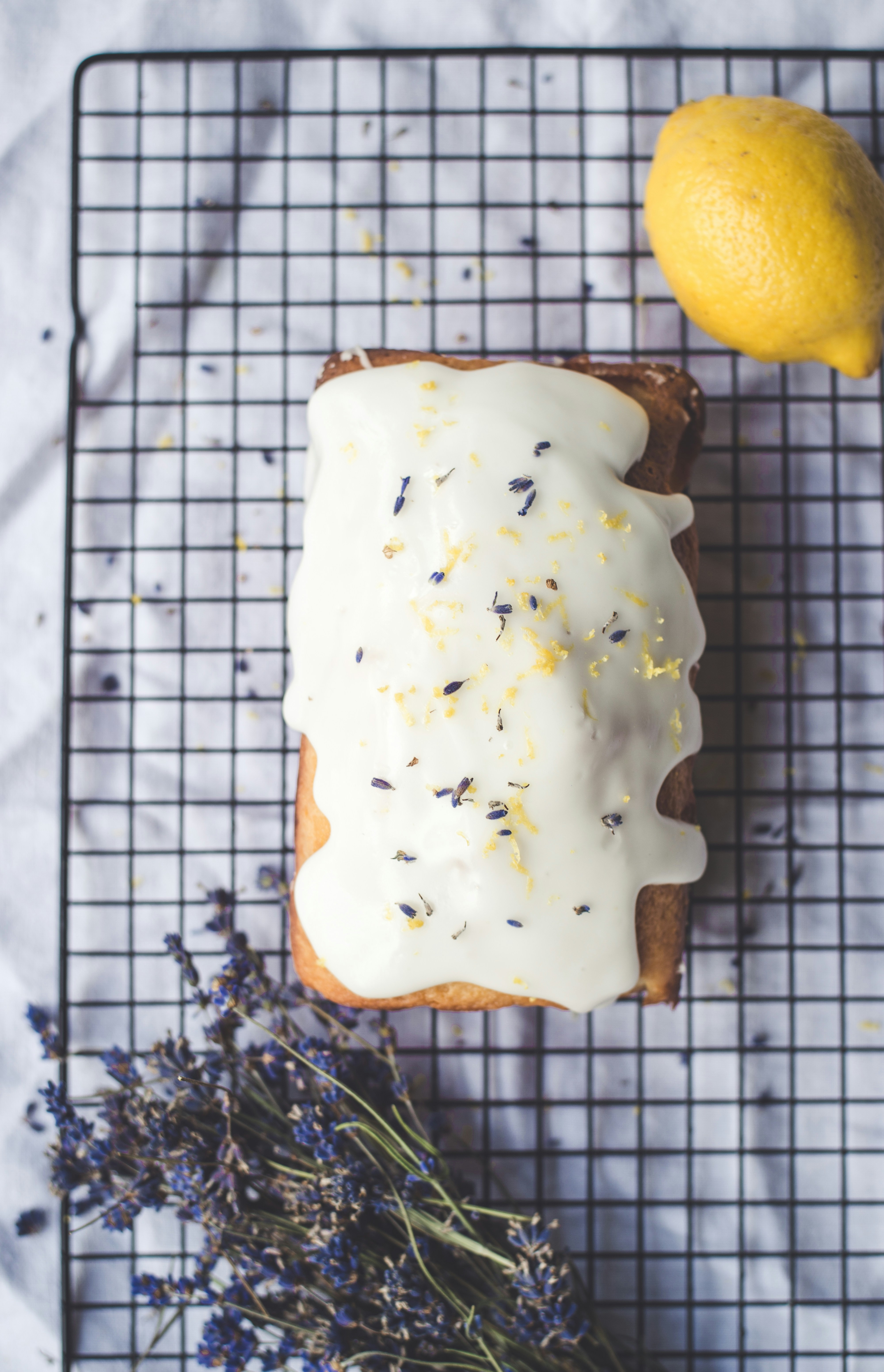 The recipe is on my blog if you fancy making it! https://mammasaurus.co.uk/journal/lavender-lemon-drizzle-cake-recipe