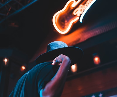 Photo 1508538431374 4df695a7e6a7?q=85&w=400&h=400&fit=crop