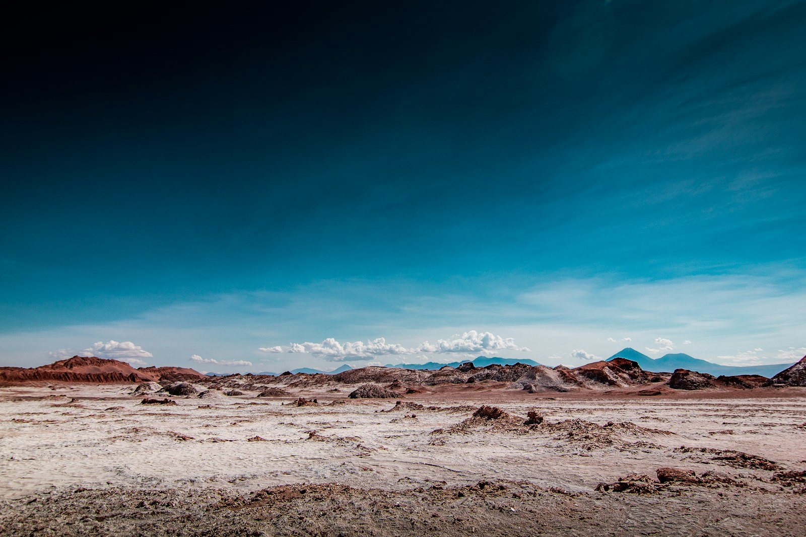 Tokina AT-X Pro 11-16mm F2.8 DX sample photo. Desert dune with blue photography