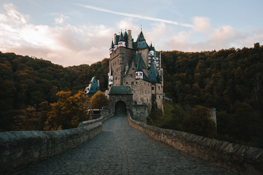 empty pathway towards castle, Early morning autumn vibes at Eltz Castle