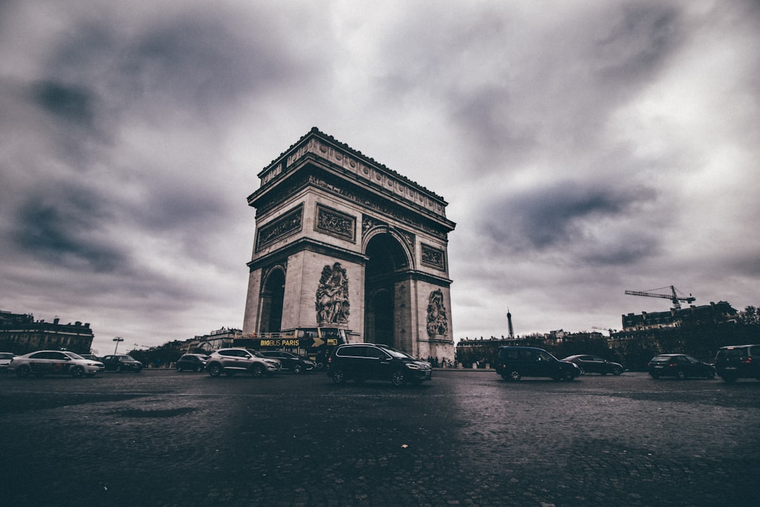 travelers stories about Landmark in L'Arc de Triomphe de l'Etoile, France