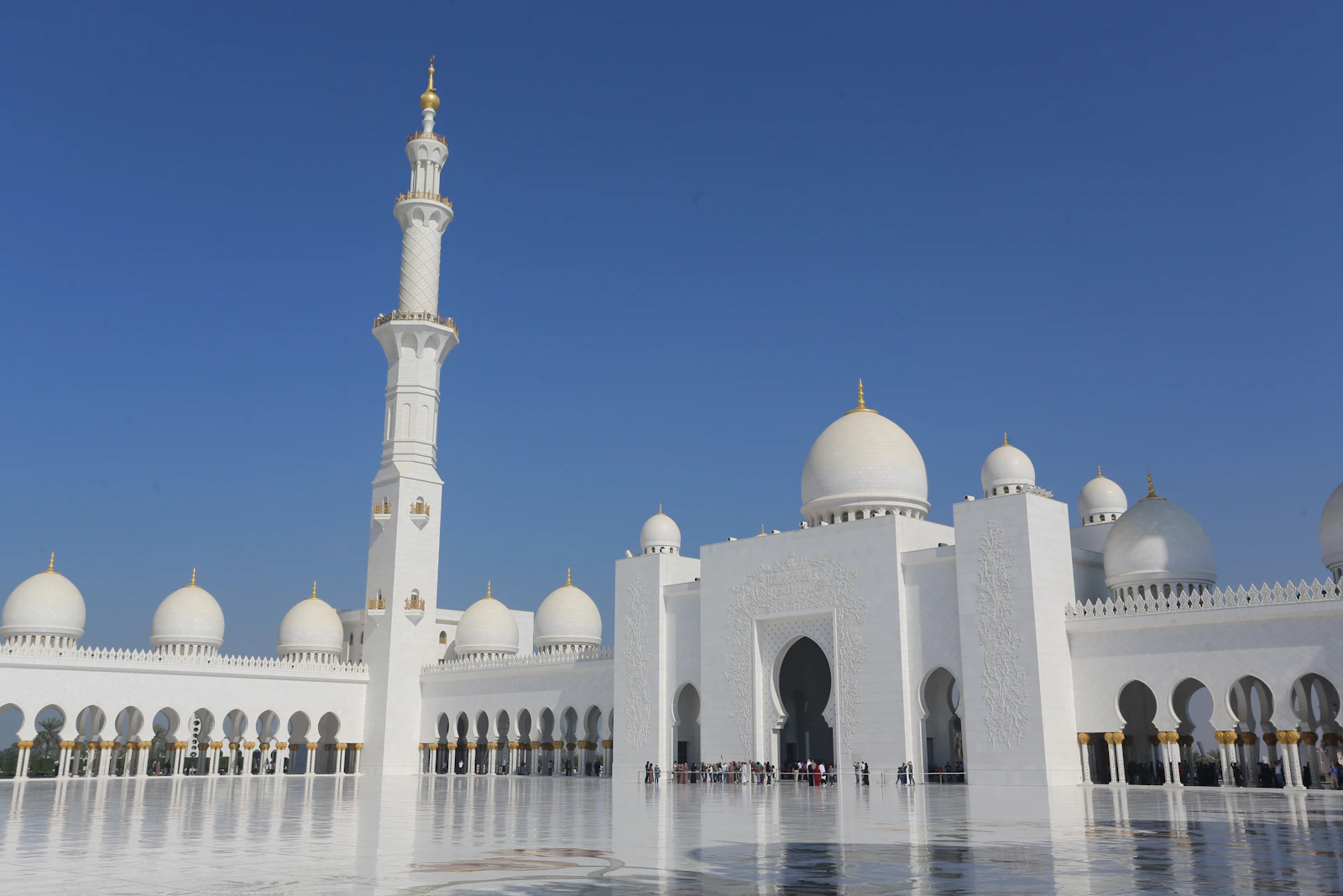 Abu Dhabi group tour packages from India — TravelJar