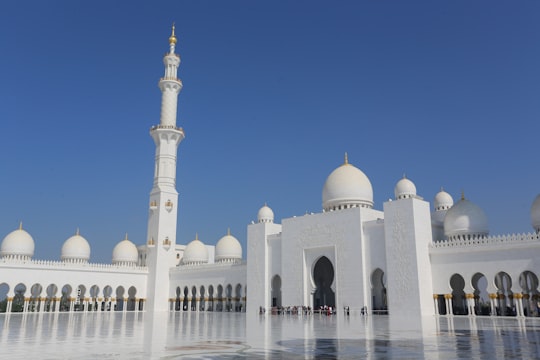 white concrete mosque in Sheikh Zayed Grand Mosque Center United Arab Emirates