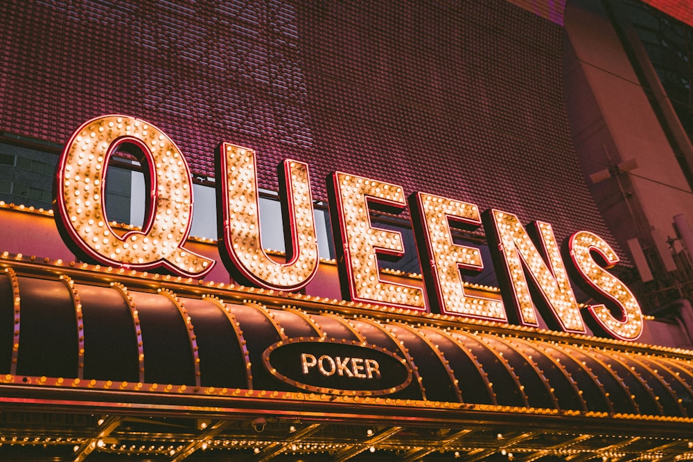 Signalétique Queens Poker