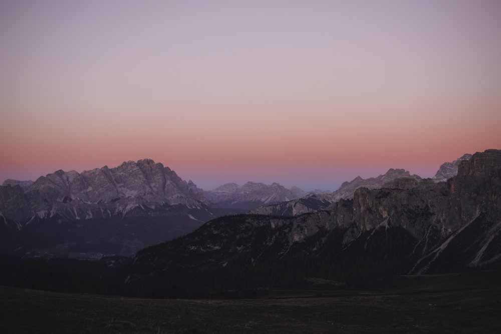 photo de paysage de montagne