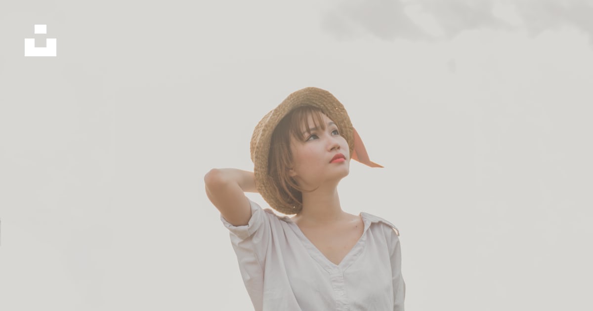 Shallow focus photography of woman looking up photo – Free Grey Image ...