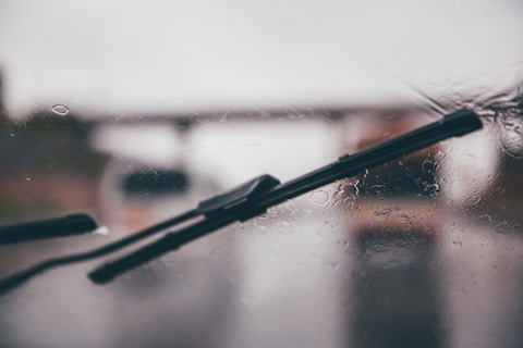 Installing frameless wiper on car in Delhi NCR