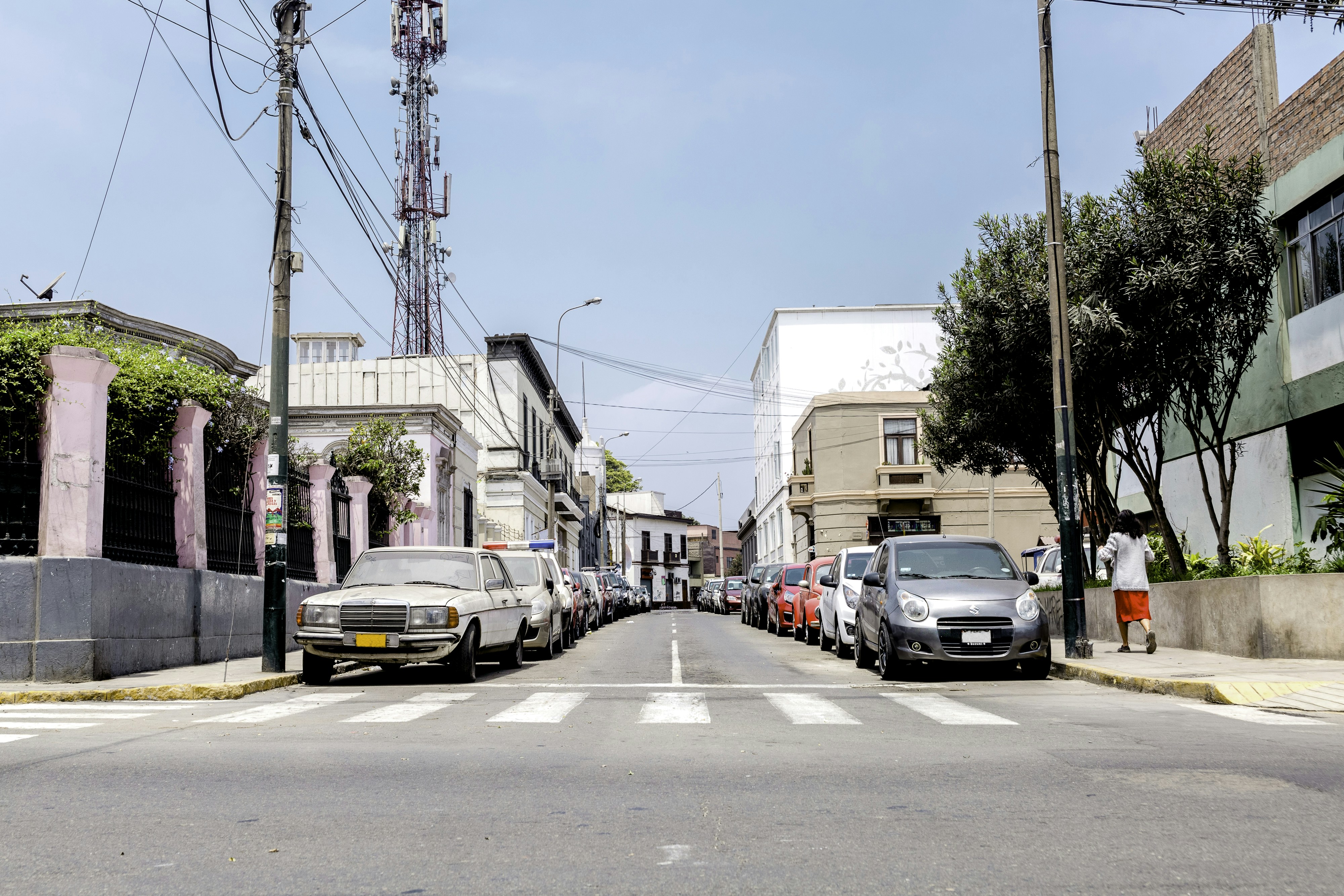 Photo by andresurena