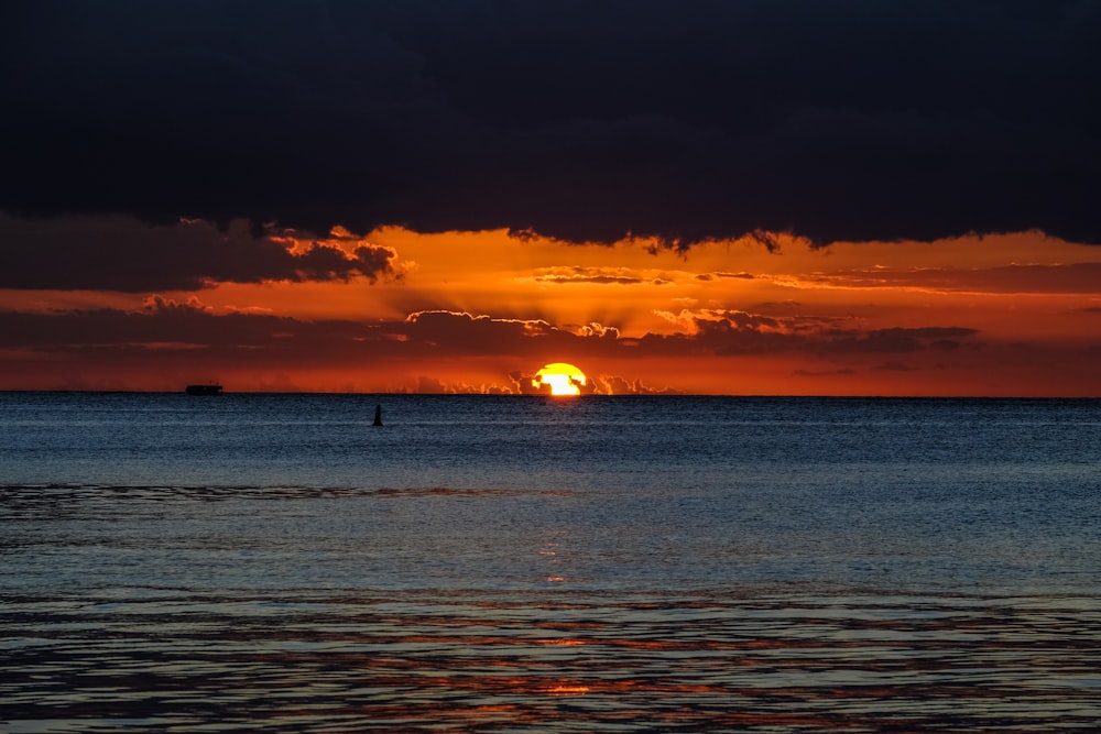 夕焼けの風景写真