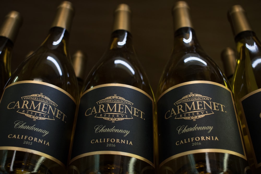três garrafas Carmenet Califórnia