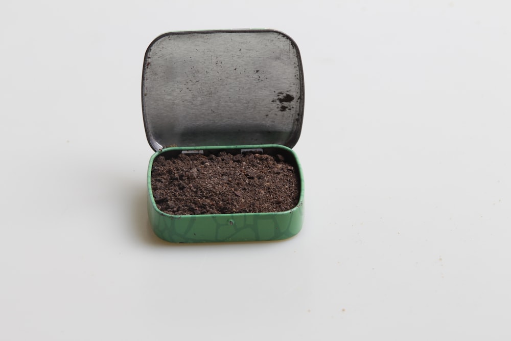tobacco on green case