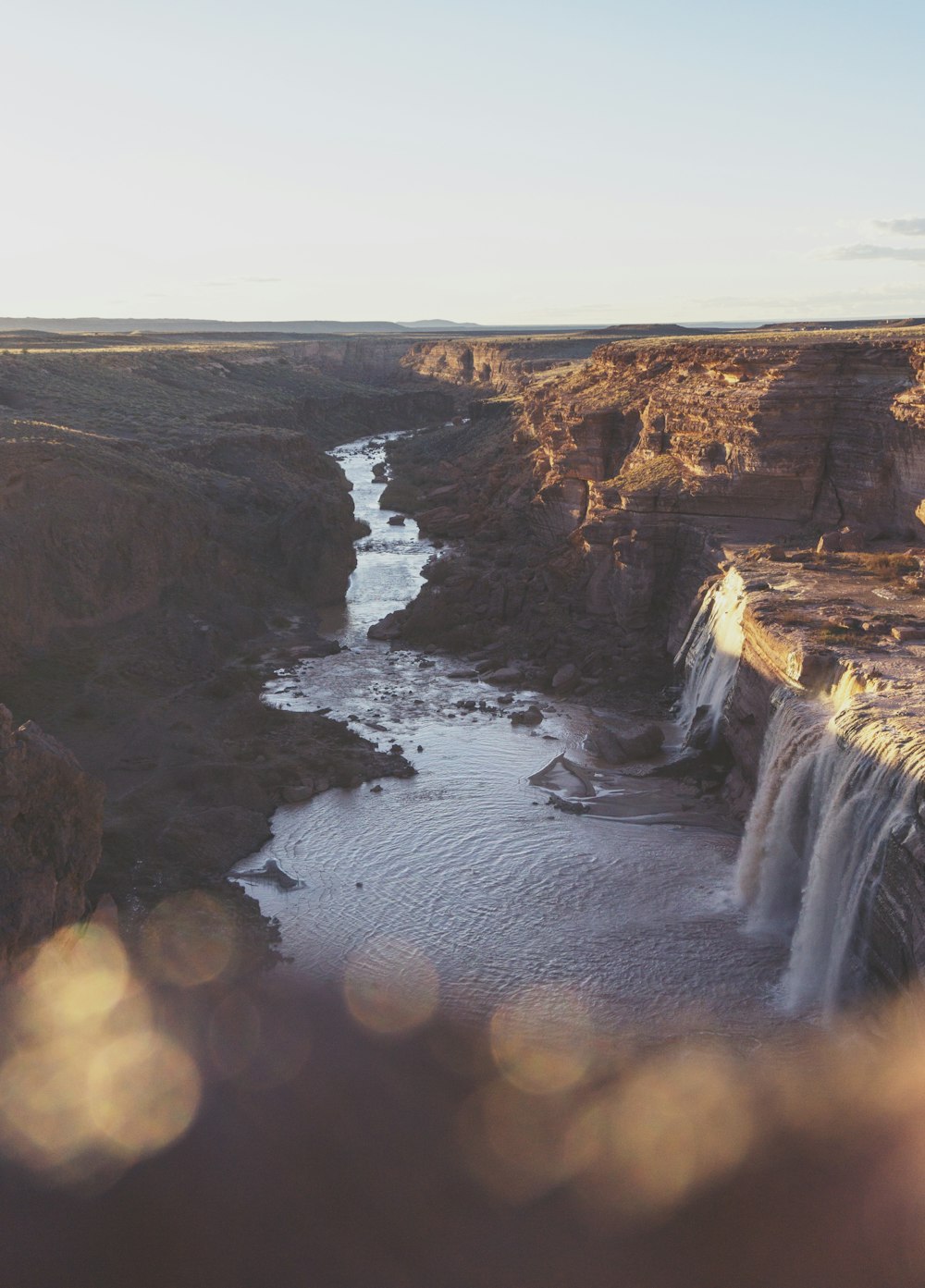 Plan d’eau au milieu d’un ruisseau